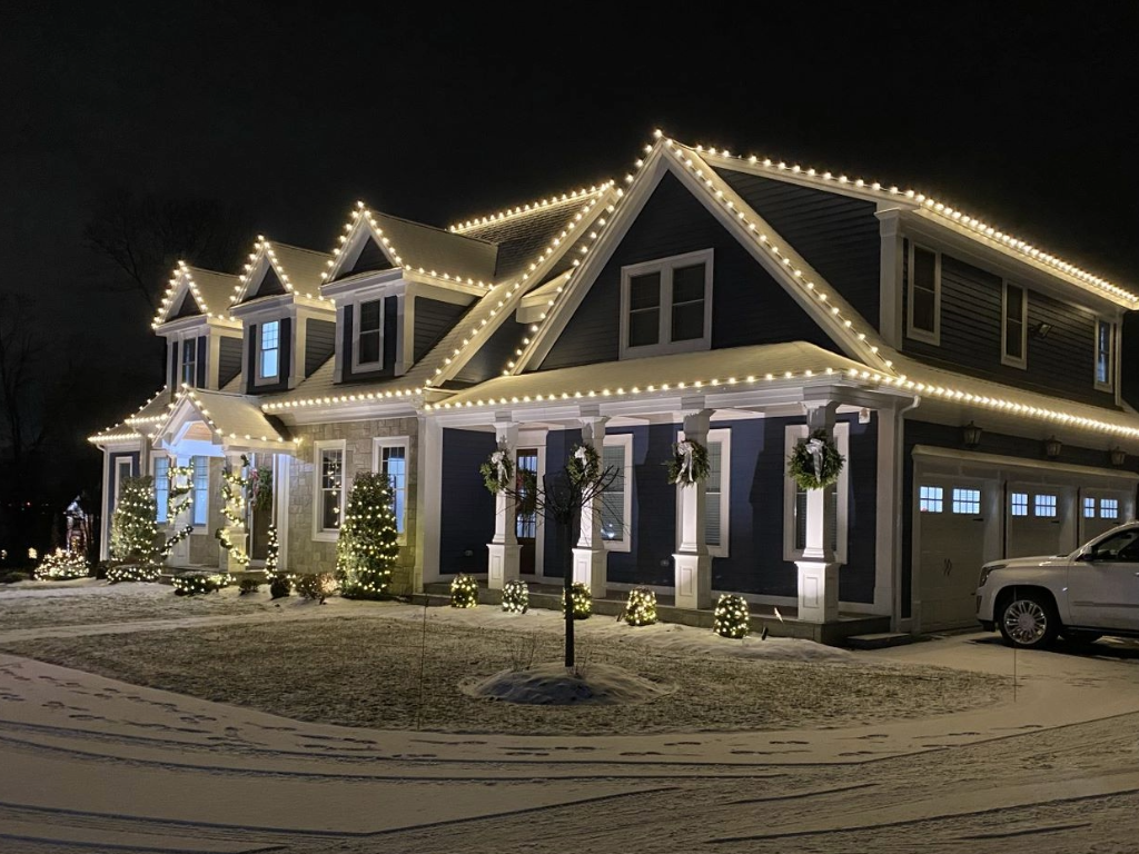 white christmas lighting installation company in MA